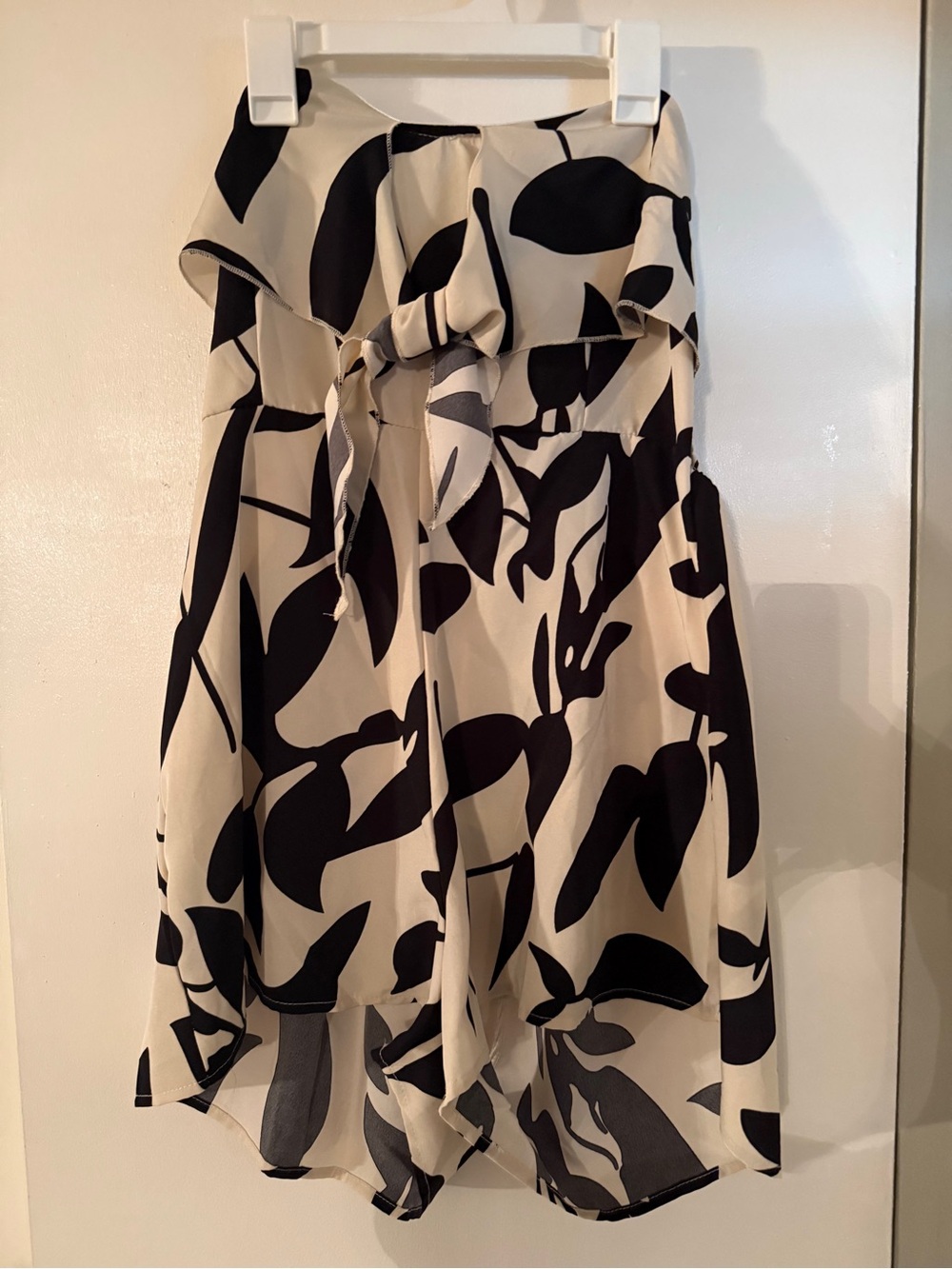 Black and Cream Leaf Print Strapless romper shorts